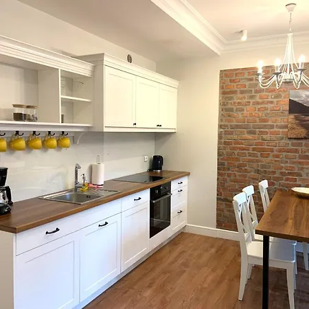 Apartment Allegra Z Ogrodem I Sala Zabaw ,darmowy Parking I Lezaki, 5minut Do Morza Gdynia