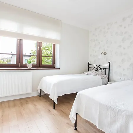 Apartman Allegra Z Ogrodem I Sala Zabaw ,darmowy Parking I Lezaki, 5minut Do Morza *