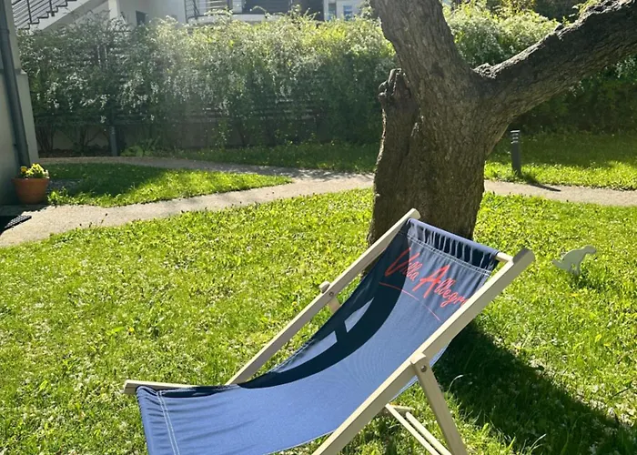 Allegra Z Ogrodem I Sala Zabaw ,darmowy Parking I Lezaki, 5minut Do Morza דירה גדינייה