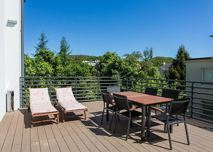 Allegra Z Ogrodem I Sala Zabaw ,darmowy Parking I Lezaki, 5minut Do Morza דירה גדינייה